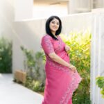 Aima Rosmy Sebastian Instagram - THAMARA 🪷 Wardrobe @tazzels3 🥻 Pc @vineethphotos 📸 Muweillah Comercial, Sharjah UAE