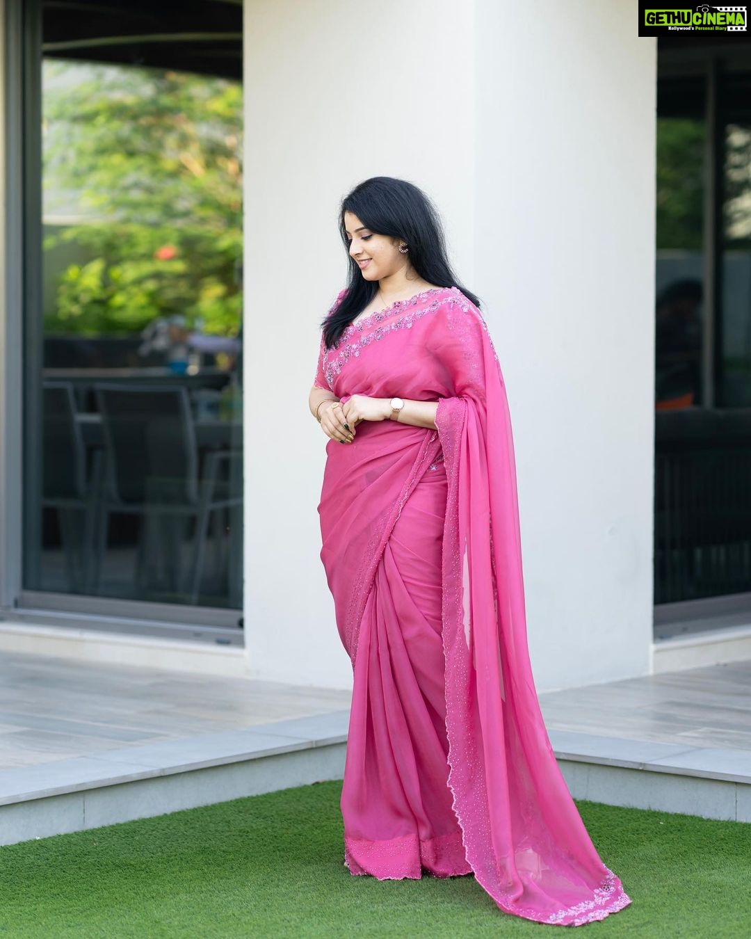 Aima Rosmy Sebastian Instagram - I am touched beyond words..I was just admiring your Thaamara saree !!! THANK YOU TAZZELS3 FOR 🪷THAAMARA🪷 SAREE @tazzels3 🥻 Pc : @vineethphotos 📸 . . . . . . . . . . . . . #saree #sareecollection #sareelove #sareelover #sareelovers #sareecollection #sareeblouse #designersarees #designerblouse #trendingreels #trending #trendingnow #trendingsongs #fashionblogger #fashiongram #instagram #instagood #instafashion Muweillah Comercial, Sharjah UAE