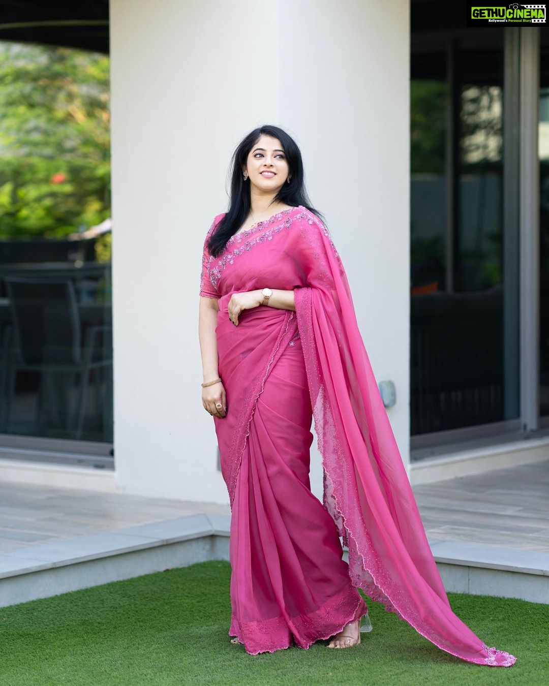 Aima Rosmy Sebastian Instagram - I am touched beyond words..I was just admiring your Thaamara saree !!! THANK YOU TAZZELS3 FOR 🪷THAAMARA🪷 SAREE @tazzels3 🥻 Pc : @vineethphotos 📸 . . . . . . . . . . . . . #saree #sareecollection #sareelove #sareelover #sareelovers #sareecollection #sareeblouse #designersarees #designerblouse #trendingreels #trending #trendingnow #trendingsongs #fashionblogger #fashiongram #instagram #instagood #instafashion Muweillah Comercial, Sharjah UAE