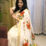 Aima Rosmy Sebastian Instagram - Onam Series ✨🌹 Wardrobe @t3.tfab & @tazzels3 👗 Click by @framesbyshrekha 📸 Jewels by @moonsilvertrading 💍 Sharjah