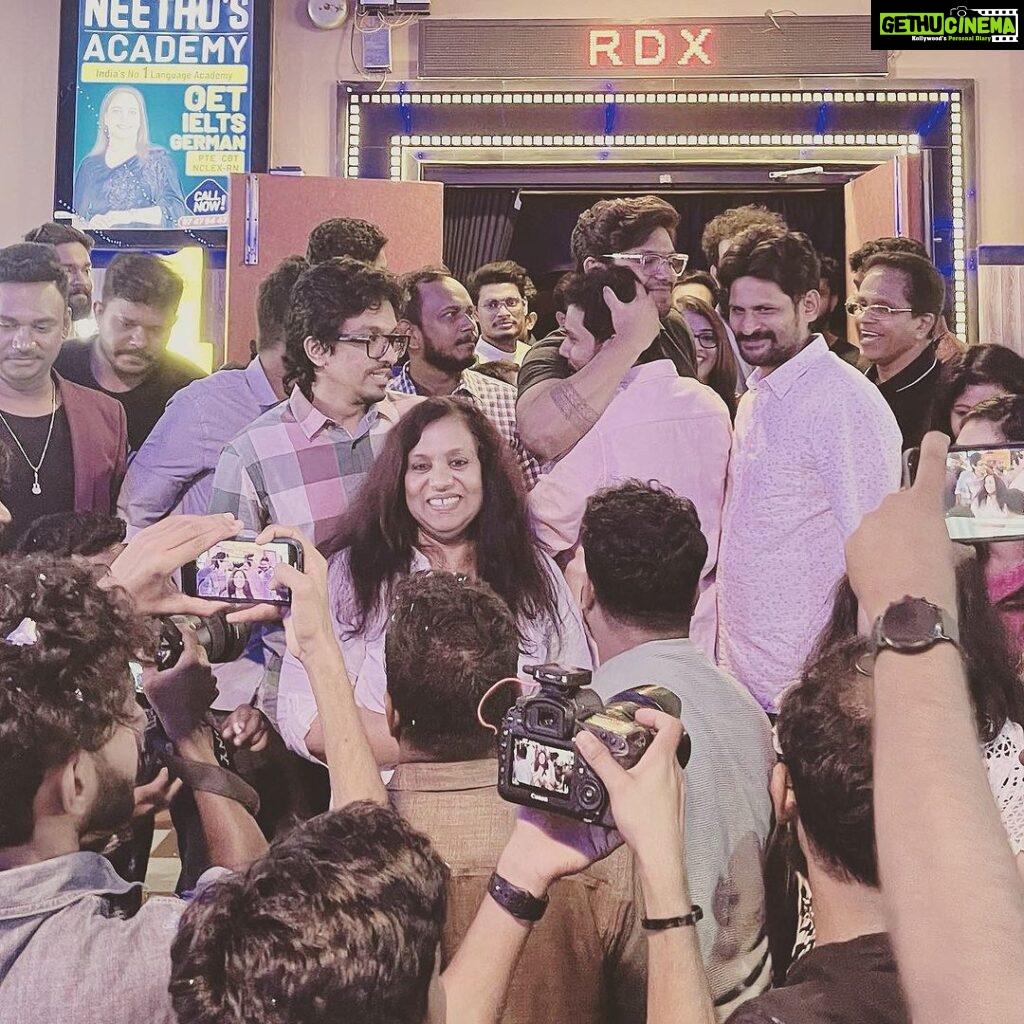 Aima Rosmy Sebastian Instagram - The wait and fight in the end.. it was worth it ! Content and making is KING ❤🙏🏻 #rdx #rdxmovie #onam #weekendblockbusters 📸: @i.vishnumohan