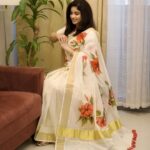 Aima Rosmy Sebastian Instagram - Onam Series ✨🌹 Wardrobe @t3.tfab & @tazzels3 👗 Click by @framesbyshrekha 📸 Jewels by @moonsilvertrading 💍 Sharjah