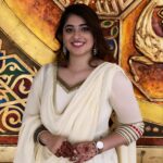 Aima Rosmy Sebastian Instagram - Never ending Onam Celebrations in UAE ✨ Attire @alankriti_insta 👗 Henna by @henna_by_haaria ✨