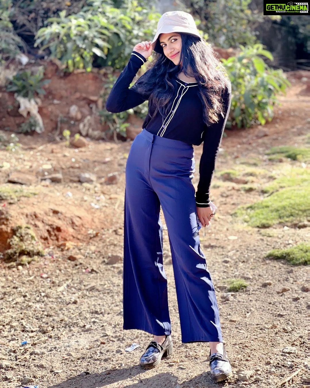 Aishu Instagram - Tell your friend I said "Hi". . . . 🎀 #aishuads #photooftheday #photogram #ootd #loveyourself #picoftheday #picturebook #picture #brighteyesbabes #chocolate