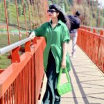 Aishu Instagram – Felt like a lettuce salad todayyyy💚😆

Reminder to *go green*
#aishuads #photooftheday #photogram #ootd #loveyourself #picoftheday#picturebook