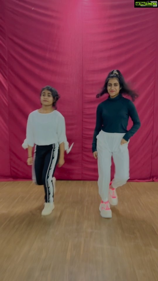 Aishu Instagram - With my Alu jillu🌼❤️ Choreography @amul_a_j Vc @shyji_ads 💫 #reelsinstagram😍 #reelsindia #reels #reelsvideo #reelsindiaofficial #reels