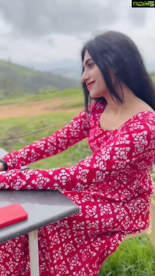 Aishu Instagram - " The earth has its music for those who will listen" Vc:@shyji_ads🌹❤️ Wearing :@_fabern #aishuads #nature #fabern #lovetheview #reelsinstagram #reelit #reelsinstagram #reelstrending #reelsindia #reelsvideo #ontopoftheworld #onthego #shotoniphone Nundhala