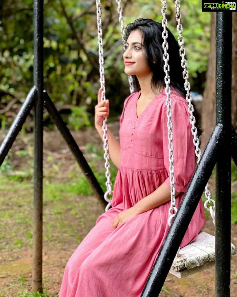 Aishu Instagram - All these years, comfort has always been my priority over fashion! @muchlovestore gives the most comfortable ethnic wear, which for me is comfortable and greatly designed. ♥️ Do check out this page for the best comfortable ethnic wear #aishuads #ethnicwear #muchlove #diwali #diwalisale #pink #photooftheday #traditionalwear #pinkethnic