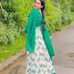 Aishu Instagram – To good times👣👣

#photooftheday #picturebooks #aishuads #loveyourself #instadaily #green #traditional