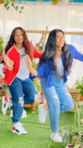 Aishu Instagram - #vanarapettaiyila 🎶

@aditishankarofficial @sivakarthikeyan @saregamatamil 

Vc @alhena_ads 🧚🏻

#reelsinstagram #trendingreels #vanarapettaiyila #tamilcinema #aishuads #shyjiads #sivakarthikeyan #aditishankar #reelitfeelit #reelsindia #tamilreels #kollywood