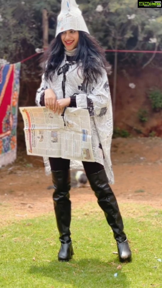Aishu Instagram - Channelising the inner URFI in me🫣 . . And.. I'm alive! :) @urfiijaved @urfi_javed_official___ @theurfijaved #aishuads #urfijaved #urfireels #urfitrolls #reelit #reelsviral #reelsinstagram #reelindia #reelsindia #funnyreels #funnyvideos
