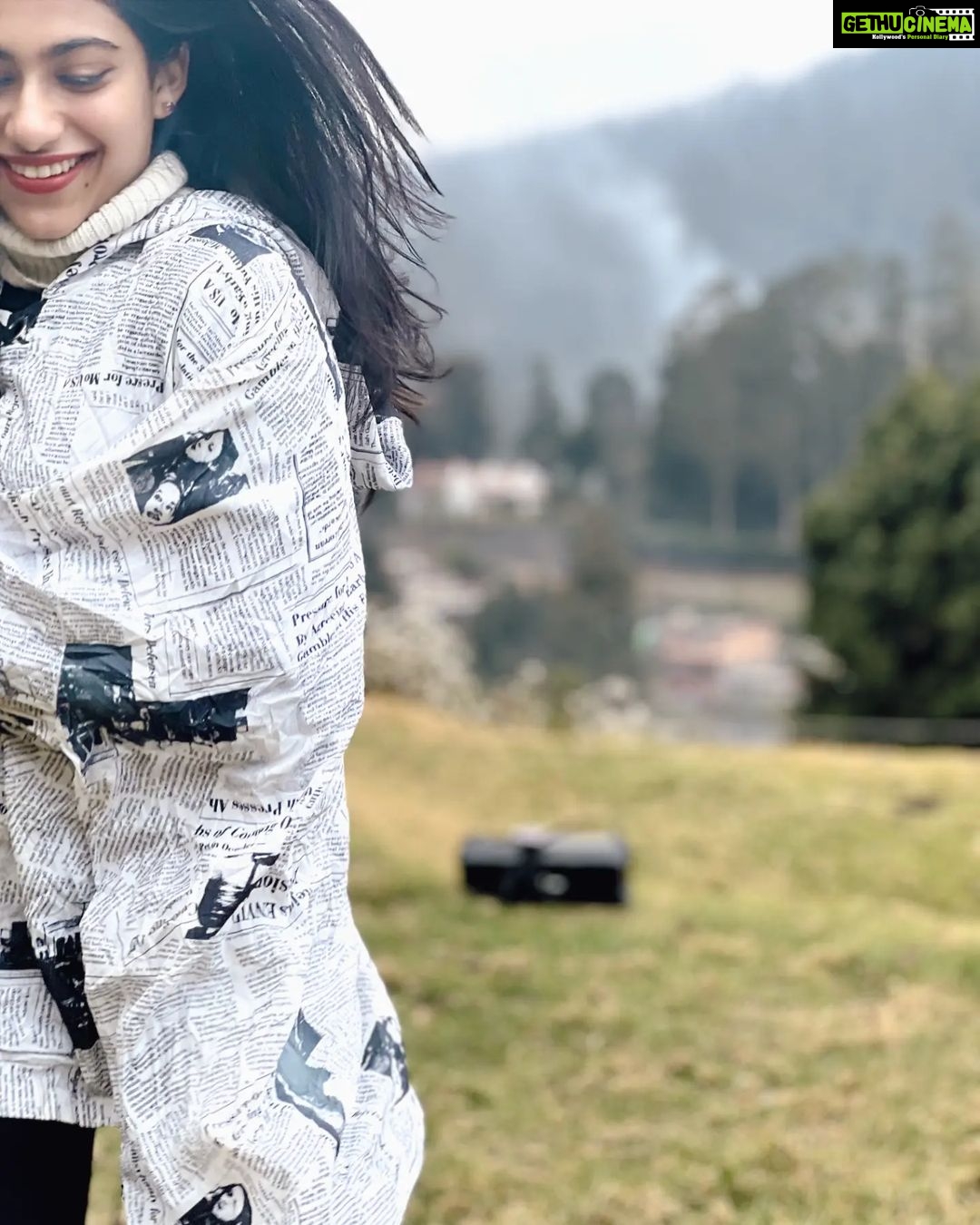 Aishu Instagram - NO I'm not wearing a newspaper :) . . Pc: @shyji_ads 🎀 who is rn done with my taste in clothes! 🫣 #aishuads #photooftheday #photogram #ootd #loveyourself #picoftheday #picturebook #picture #brighteyesbabes