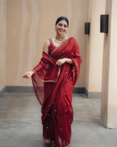 Aishwarya Lekshmi Instagram - I thought i will paint the town red but instead i bumped my head sorta day . @thepallavinamdev . @thangals_jewellery_ . @fahil_hakkim . @renjurenjimar . @styledbysmiji