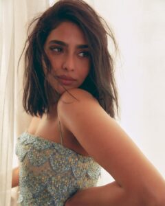 Aishwarya Lekshmi Instagram - 🪼

Photography : @kadamajay 
Styling : @sohinydas 
Outfit : @geishadesigns 
Jewellery : @limelightdiamonds 
Makeup : @avnirambhia 
Hair : @rohit_bhatkar