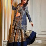 Aishwarya Sakhuja Instagram - Fit check, light check… Ready for my favourite time of the year! . . Outfit: @datetheramp Styled by: @yourstylistforever . . #diwali #festivetime #fashiongram #ootd #dhanteras #fyp #aishwaryasakhuja