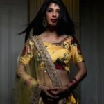Aishwarya Sakhuja Instagram - May good always prevail over evil and may the truth always be victorious. Wishing you and your loved ones a very Happy Dussehra! ✨💛 . . Location: @bageecha_bytochl Outfit: @ethnicplus.in Styled by: @yourstylistforever . . #dussehra #dussehra2023 #festivetime #fashiongram #aishwaryasakhuja
