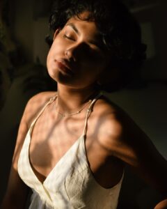 Aiswarya Suresh Instagram - Throw back to shorter hair. Shot by the amazing @wankhede_shreya