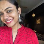 Aiswarya Suresh Instagram - @ze_aura earrings ♥️ such quirky designs. Love them
