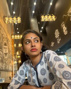 Aiswarya Suresh Instagram - Got a new liking to white clothes these days ♥️
#antarticman 📸