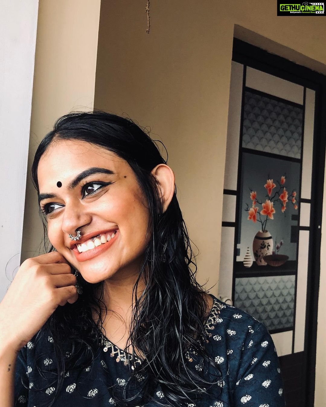 Aiswarya Suresh - 72.2K Likes - Desi girl 👧
Shot by @joe_elize_joy