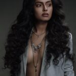 Aiswarya Suresh Instagram - My very first photo shoot took back in 2017 Good times and tan lines Photography- @allwynantony_ Muah- @shiva_makeover Styling- asaniya_nazrin