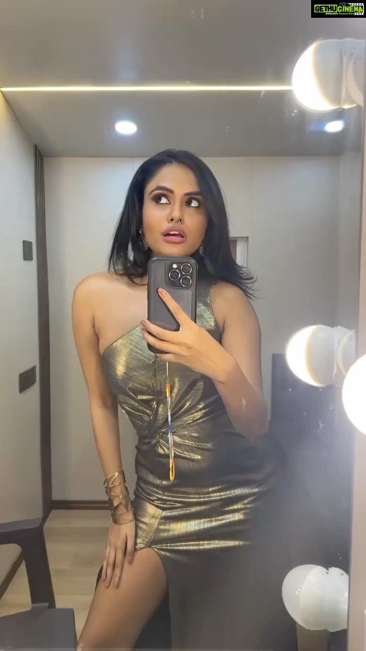 Aiswarya Suresh - 48.6K Likes - Before it all began I took this video. Never thought at that moment that I’ll be taken to a lot of exposure. I at least didn’t process it in my mind until I came out of the house. Bigg Boss was a roller coaster of emotions. Ups and downs. Laughs and cries. Fights and Compromise. But more of it all it was an amazing experience to meet few amazing people I’ll carry on in my life and in my heart 😊 Thank you @asianet @disneyplushotstarmalayalam