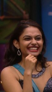 Aiswarya Suresh Instagram - child inside came out
#bigbossmalayalam #lachubigboss