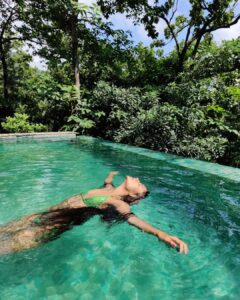Aiswarya Suresh Instagram - Find me where the sun shines and the water glistens ✨🌞
#lachubigboss