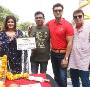 Akanksha Awasthi Instagram - Muhurat Of Accidental Dulha 🎥 🎬 
.
Banner : Aks Pathshala Entertainment 
Producer : Vivek Kumar 
Director : Anand Singh 
DOP : Ayub Ali Khan 
.
.
.
#newmovie #shooting #bhojpuri #bhojpuri_song #bhojpurireels