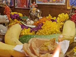 Akanksha Awasthi Instagram - Sri Krishna janamotsav ki hardik shubhkamnaye 🤗🙏🎂
Hathi ghorda pal ki jai 🎂kanhiya lal ki♥️🎁🥳💐