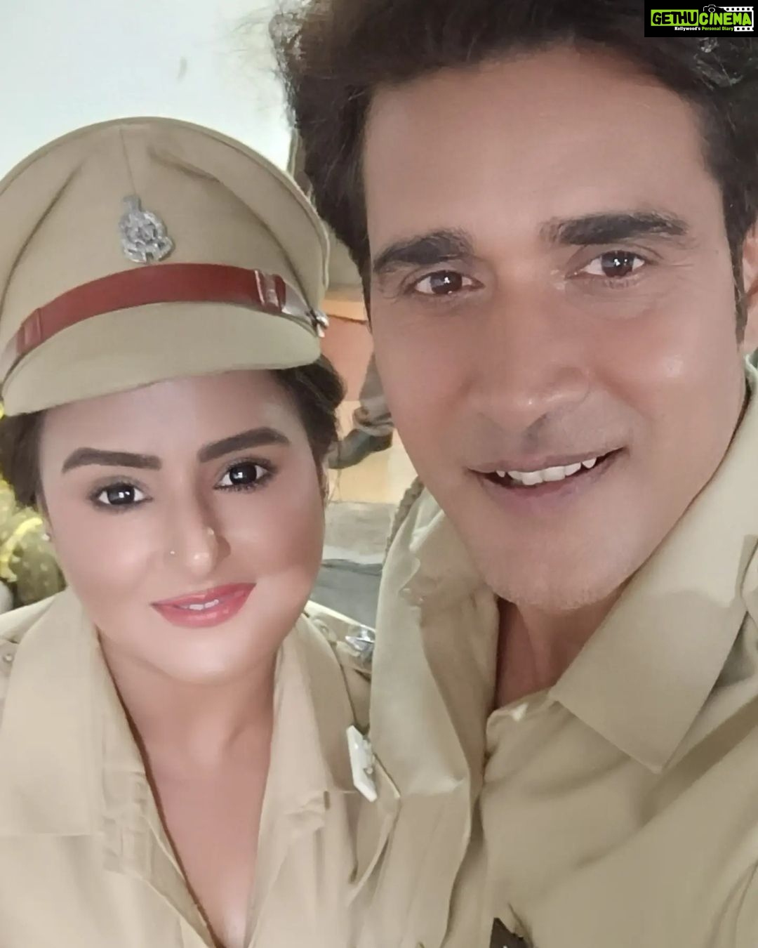 Akanksha Awasthi Instagram - On set #chingari do vardidhari✌️