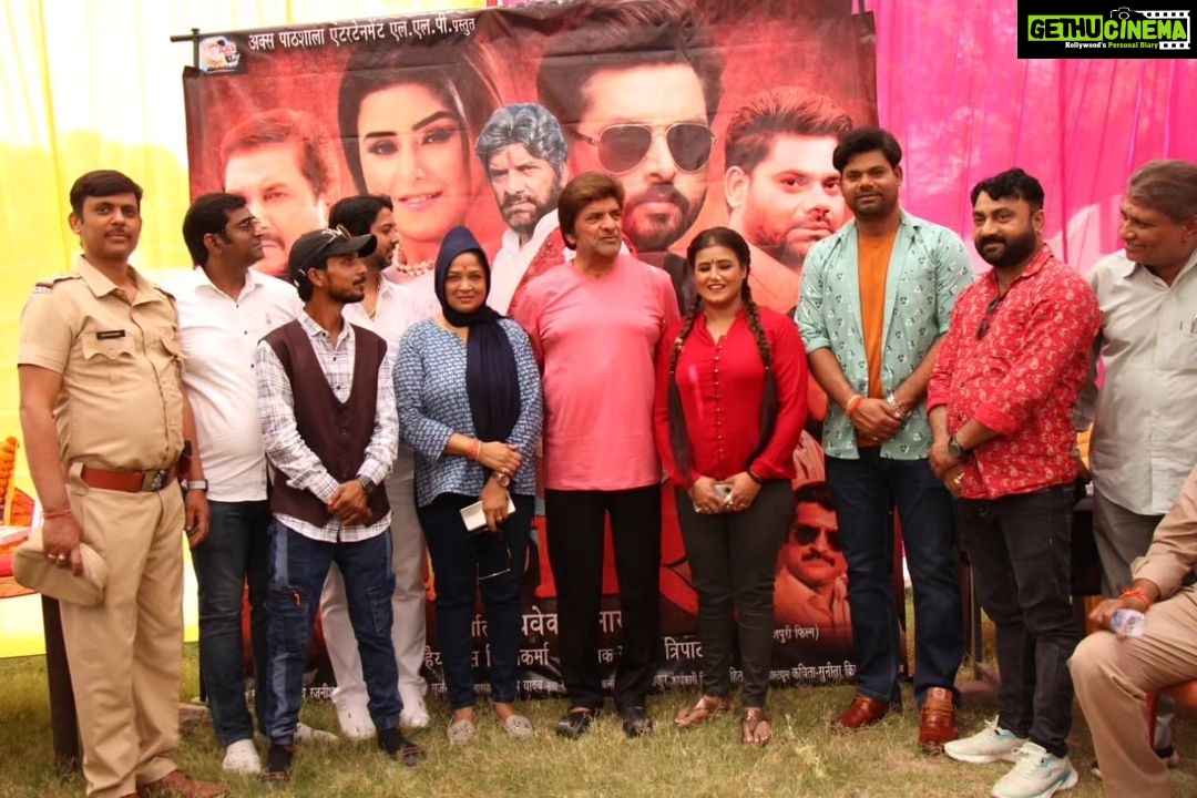 Akanksha Awasthi Instagram - AKS PATHSHALA ENTERTAINMENT LLP presents CHINGARI Bhojpuri movie चिंगारी लगेगी जरूर... PRODUCER - VIVEK KUMAR SIR DIRECTOR - KANHAIYA S VISHWAKRMA (ME). WRITER - RAKESH TRIPATHI BHAIYA D. O. P - PRAKASH JI. MUSIC - MADHUKAR ANAND JI , RAJNISH MISHRA BHAIYA ART DIRECTOR - RAM BABU THAKUR ASSOCIATE DIRECTOR - RAVI TIWARI JI CREATIVE HEAD- KRISHNA YADAV BHAIYA EX. PRODUCER - ROHIT SHARMA JI LOCATION MANAGER - NITIN JI CHOROGRAFHAR - KANU MUKHARJEE. MACKUMAN TEAM- MANAD KUMAR , ANAND DADA, KIRAN JI ASSISTANT DIRECTOR - KULDEEP MISHRA JI, SONU SAMAN MAHI JI, KAJAL PANDEY JI PRODUCTION MANAGER - PANKAJ JI, AWDESH JI, ASHOK JI, STARCAST - KUNAL SINGH BHAIYA, AKANKSHA JI , @vikrant8235 , @ranichatterjeeofficial, @sanjaypandeyofficial, @maya.yadav_offical , @vinit__vishal, @devsingh6780, @ayazkhan701, JASHVINDER JI, KRISHNA YADAV JI, RAVI TIWARI JI ..