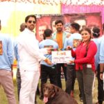Akanksha Awasthi Instagram - मुहूर्त 🎥 चिंगारी best wishesh from my heart ❤️ to debutant director @kanhaiyalove143 …it’s a pleasure to give first shot with him ,,good luck to kanhaiya vishwakrma n entire team of चिंगारी specially producer Vivek Kumar ji working with him third movie n my fav writer @rakeshtripathiofficial ji with superb actors Kunal singh ji ,aakansha Awasthi ji @ranichatterjeeofficial ji @sanjaypandeyofficial ji @vikrant8235 bhai @maya.yadav_offical ji @vinit__vishal @ayazkhanactor n all techinacal team