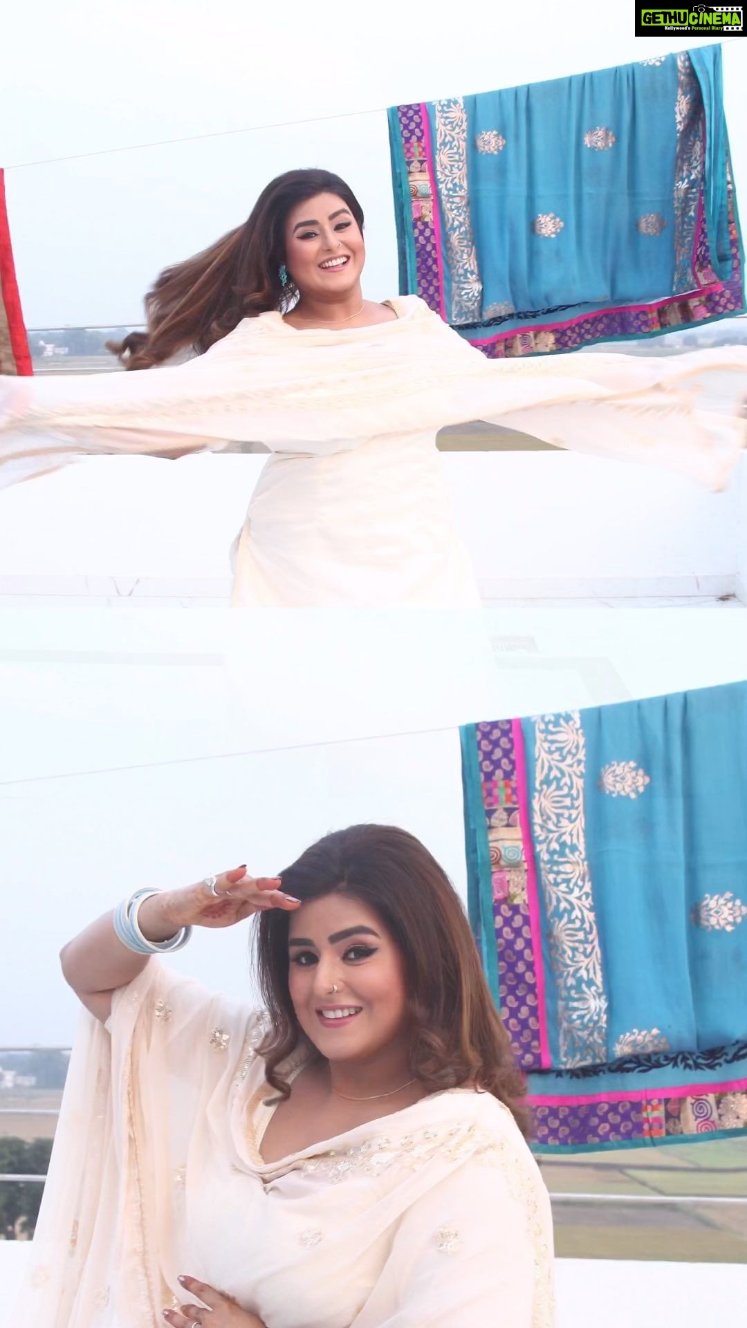 Akanksha Awasthi Instagram - Tenu suit suit karda 🥰🤩❤️ . . . . . . . #hindisong #hindisongs #bollywood #music #bollywoodsongs #love #romanticsongs #hindi #explorer #status #lovesongs #hindimusic #song #songs #bollywoodsong #explorepage #explore #pyaar #lovestatus #sadedits #whatsappstatus #indiansongs #bollywoodmusic #exploring #loveedits #exploreeverywhere #explorei #romanticvibes #cuddles #loveislife Mumbai, Maharashtra