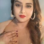 Akanksha Awasthi Instagram - I wish you a wonderful new year and hope it brings you many blessings. 🎊❤️❤️❤️ . . . . #happynewyear #newyear #love #happy #christmas #newyearseve #instagood #merrychristmas #instagram #photography #like #photooftheday #newyears #party #follow #fashion #family #art #winter #hello #nye #k #goals #likeforlikes #picoftheday #celebration #happyholidays
