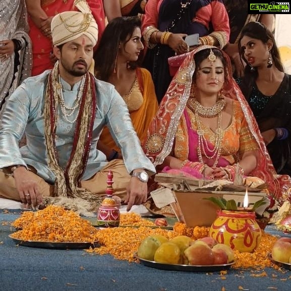 Akanksha Awasthi - 9.2K Likes - Life is short and the world is wide. I better get started new journey.❤️❤️❤️
.
.
.
.
#vyah #shaadi #celebritywedding #celebrity #marriage #celebration #flowers #decoration