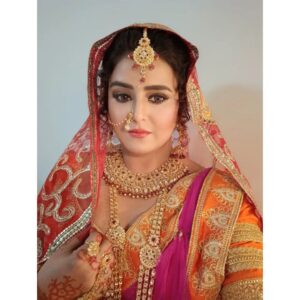 Akanksha Awasthi Instagram - Life is short and the world is wide. I better get started new journey.❤️❤️❤️
.
.
.
.
#vyah #shaadi #celebritywedding #celebrity #marriage #celebration #flowers #decoration