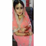 Akanksha Awasthi Instagram - A saree always makes you stand out in the crowd. ❤️❤️❤️ . . . . #saree #sareelove #fashion #sarees #sareelovers #onlineshopping #sareesofinstagram #sareefashion #sareedraping #indianwear #sareeblouse #india #mirror #indianwedding #love #traditional #handloom #kurti #wedding #lehenga #sareeindia #silksaree #silksarees #indianfashion #sareelover #silk #orange #instagram #sareestyle #sareecollection Mumbai, Maharashtra