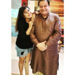 Akanksha Awasthi Instagram - Anup Jalota ji at my house 🏡 😊 . . . . . #actress #bhojpuri #love #like #follow #photography #photooftheday #instadaily #song #picoftheday #anupjalota #oldsong #beautiful #bhojpuriactress #followforfollowback #likes #art #photo #me #followme #smile #happy #insta #nature #style #life #myself #india #likeforfollow Mumbai, Maharashtra