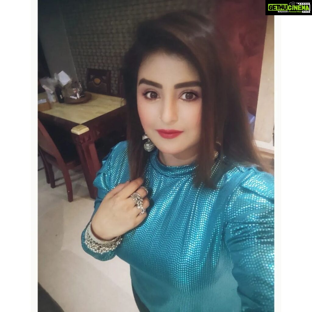 Akanksha Awasthi Instagram - Be your own reason for your happiness 🙂 A smile never goes out of style.🙂 . . . #new #actress #indian #instamood #bollywood #film #shoot #shootingstars #bhojpuri #bhojpurihot #bhojpuriqueen #tv #actorslife Lucknow, Uttar Pradesh