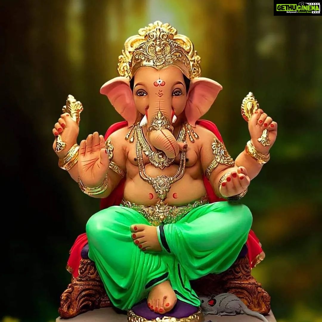 Akanksha Awasthi Instagram - Ganesh Chaturthi ki aap sabhi ko shubhkamnaayein 🙏🤗🎊 ganpati bappa moriya🙌 Mumbai, Maharashtra