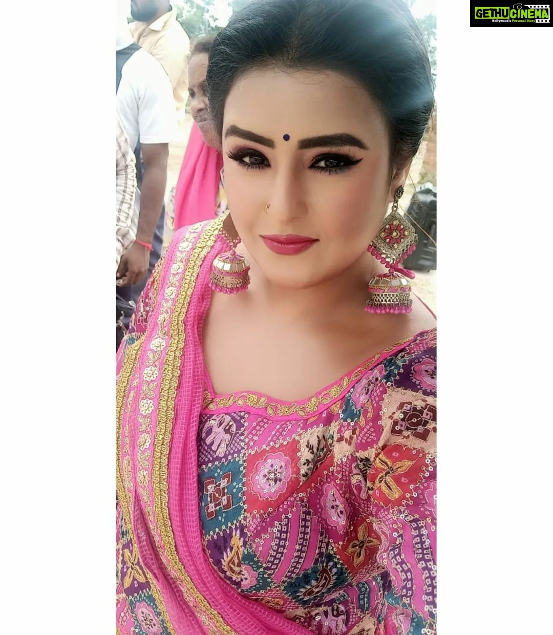 Akanksha Awasthi Instagram - I'm one of those people who doesn't follow trends. I set them. 😉❤️❤️❤️ . . . . #actress #love #model #bollywood #beautiful #reel #reelpost #beauty #movie #fashion #photography #instagram #instagood #viral #movies #follow #acting #actresslife #like #s #cute #art #photoshoot #tollywood #photooftheday #actorslife #new #celebrity Mumbai, Maharashtra