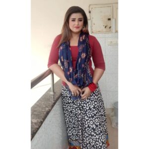Akanksha Awasthi Instagram - The clothes we wear or the makeup we put on are never about appearance. It's still a question of pleasure, and a healthy spirit, more importantly. . . . . #me #tranding #insta #viral #photoshoot #explorepage #india #likes #new #bangali #tiktok #trending #followers #comment #fyp #lovely #bollywood #foryou #share Mumbai, Maharashtra