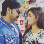 Akanksha Awasthi Instagram - Happy birthday #pawansingh ji🎉🎊🎂💐🤗tum jiyo hazaron saal saal k din hon 50hazar🎂💐🤗🎤🥰😍