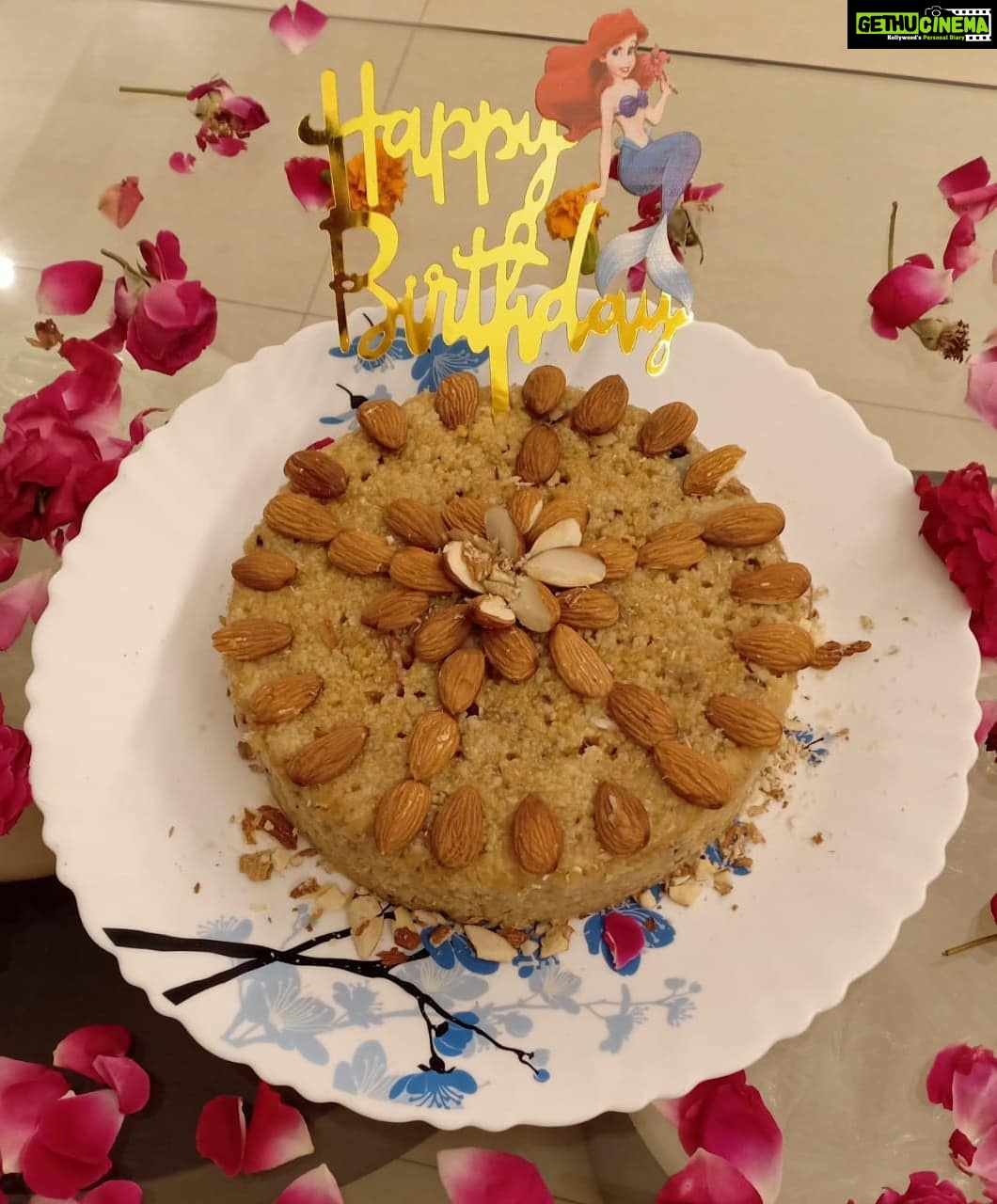 Akanksha Awasthi Instagram - Happy Birthday mumma 💐😇🙏🎉🎂❤