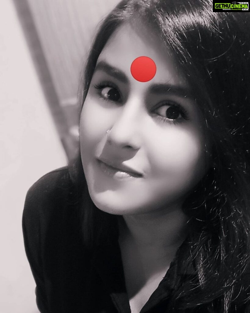 Akanksha Awasthi Instagram - Maine to laga li Samanta ki laal bindi *Ab humari bari hai* love laxmi ❤❤❤❤❤#laxmibomb