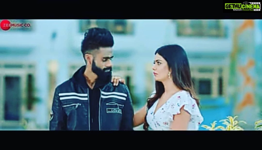 Akanksha Awasthi Instagram - Guys my friend Ankita khare's new music video #Sorry is out now !! Need ur love ❤️❤️ and support❤❤❤😇 @dineshsoiofficial @amirsiddiqui786 @khan.anwar_786 @shrutikagaokkar @ankitakhareofficial @abhishekarchanasri @official_simran_jeet @zeemusiccompany मुंबई Mumbai