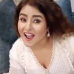 Akanksha Awasthi Instagram - Bigde duniya bigadne bhi do 💁🏻‍♀️❤️💫 . . . #hindi #instagood #instagram #instagramreels #love #actor Mumbai, Maharashtra
