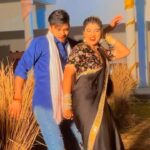 Akanksha Dubey Instagram - Masaj kari na 🙊🍗😛 Boss @samarsinghh 💯✨ #swaggysinghrajput #viral #expression #instagram #reels #bhojpuri #explore