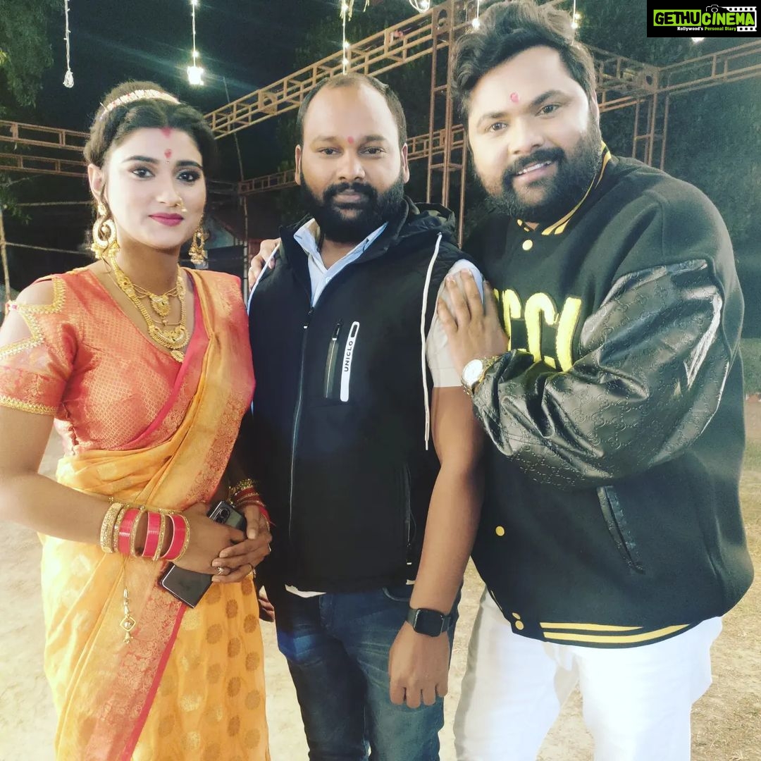 Akanksha Dubey Instagram - Samar Singh bhaiya ji aur aakansha Dube Ji